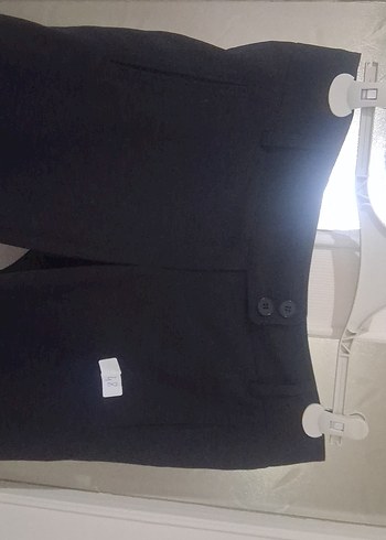 Kadın Siyah Mini Kemerli Bermuda Şort - Görsel 2