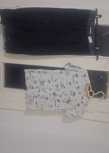 Beyaz Desenli Tişört ve Gri Pantolon Seti - Görsel 6