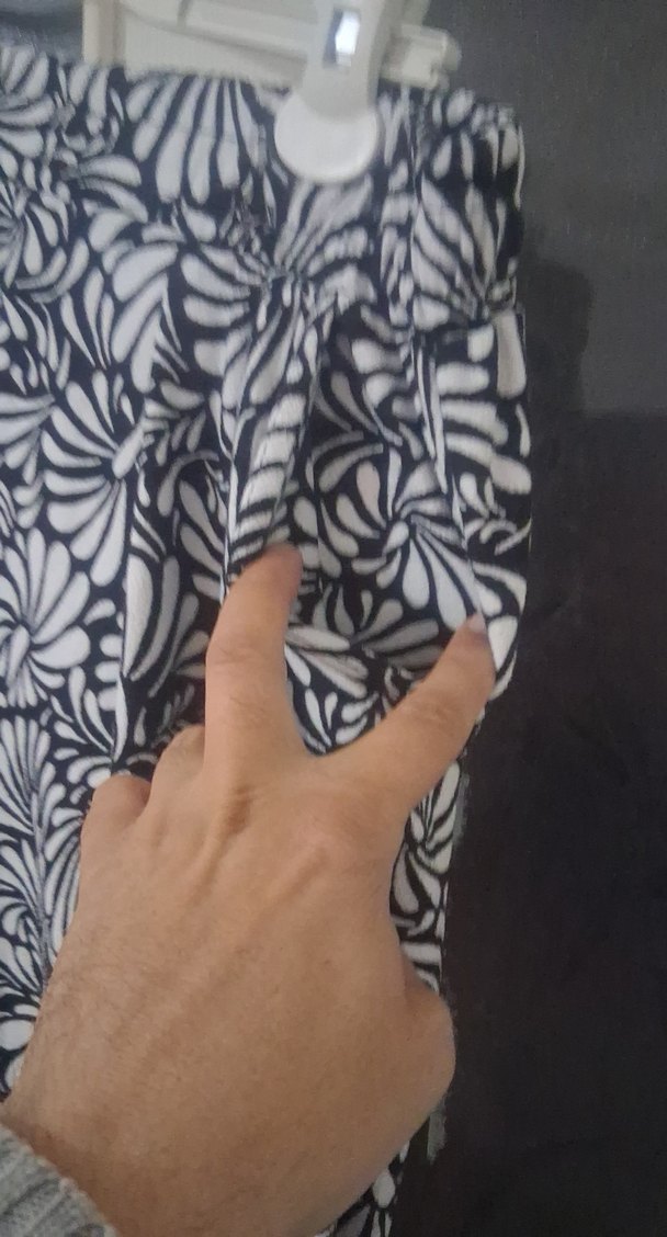 Kadın Gri Beyaz Piliseli Midi Kumaş pijama - Görsel 3