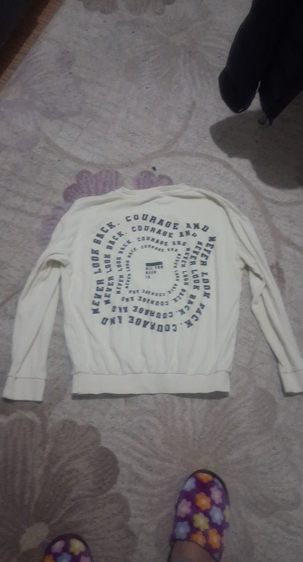 Beyaz Baskılı Kadın Sweatshirt..10.11.yas - Görsel 4