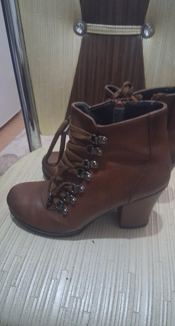 Kahverengi Deri Kadın Dolgu Topuk Biker Bot - Görsel 4