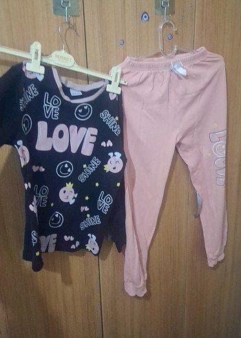 Kızlar için Pembe Baskılı Pamuklu Eşofman Takımı - Görsel 4