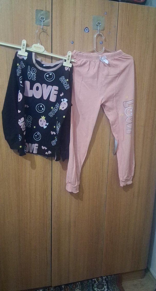 Kızlar için Pembe Baskılı Pamuklu Eşofman Takımı - Görsel 2