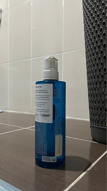 Beden LA ROCHE POSAY YÜZ TEMİZLEME JELİ