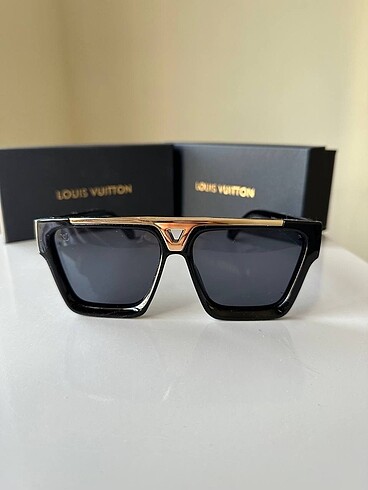 Louis Vuitton Güneş gözlüğü