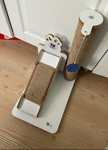 Kedi tirmalama tahtasi