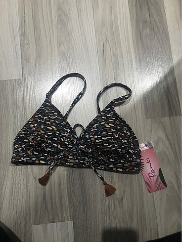 Bikini üstü