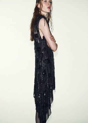 Siyah Nakışlı Kısa Drapeli Elbise - Görsel 5