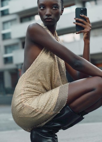 Drapeli V Yakalı Altın Mini Elbise - Görsel 3