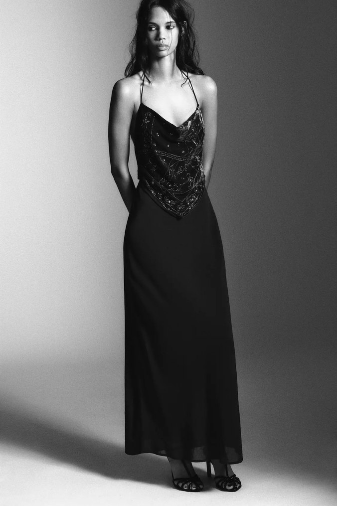 Siyah İşlemeli Uzun Askılı Kadın Elbise - Görsel 4