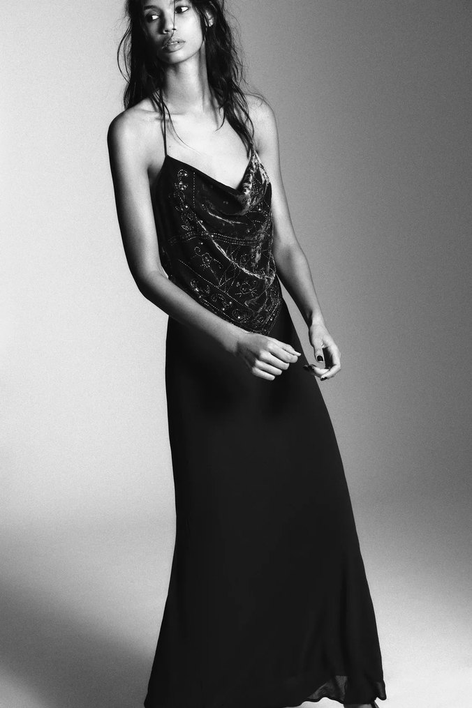 Siyah İşlemeli Uzun Askılı Kadın Elbise - Görsel 5