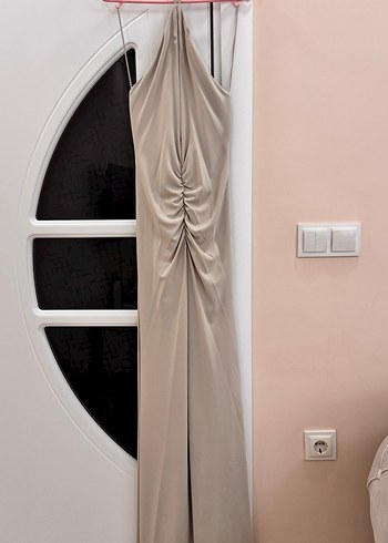 Bej V Yakalı Drapeli Uzun Elbise - Görsel 10