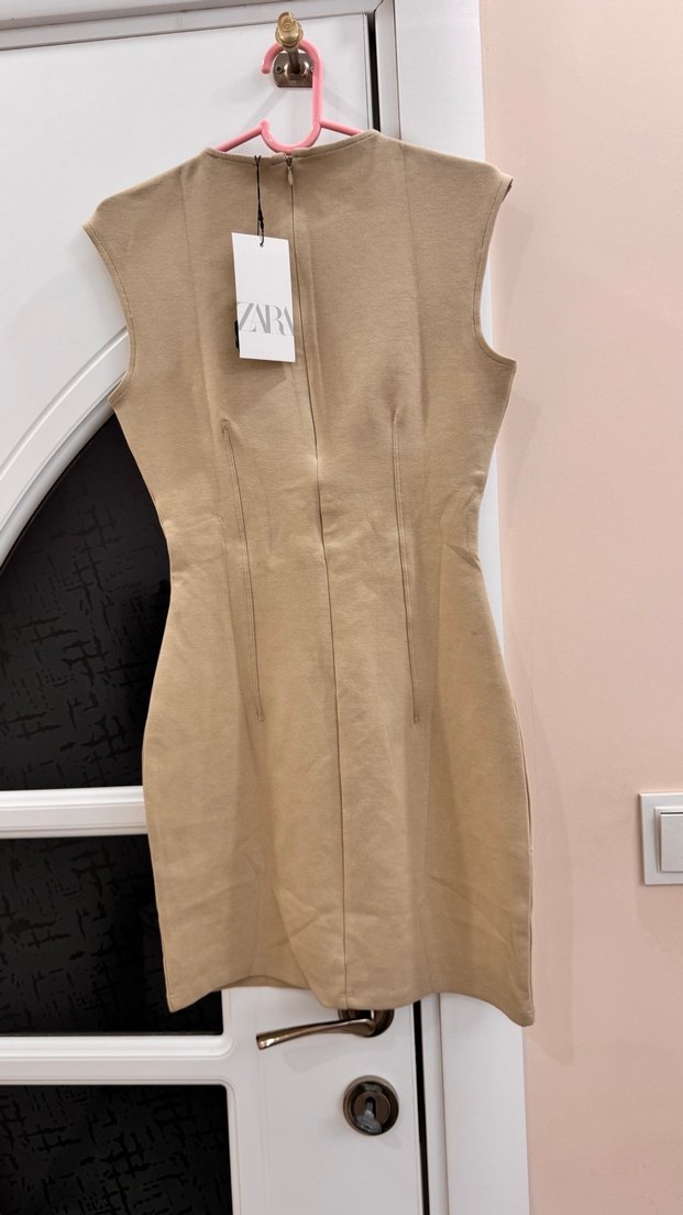 Kolsuz Bej Rengi Elbise - Görsel 3