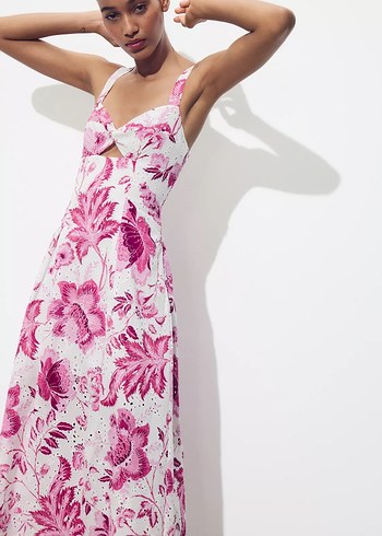 Pembe Çiçek Desenli Uzun Askısız Elbise - Görsel 4