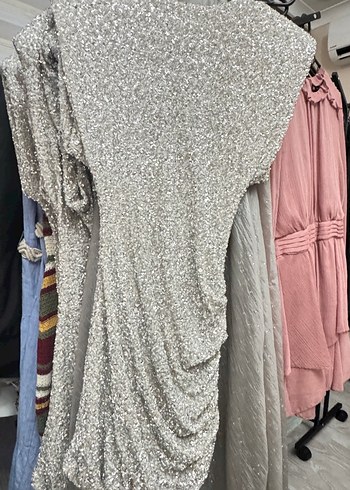 Zara Gümüş Rengi Pullu Elbise - Görsel 8