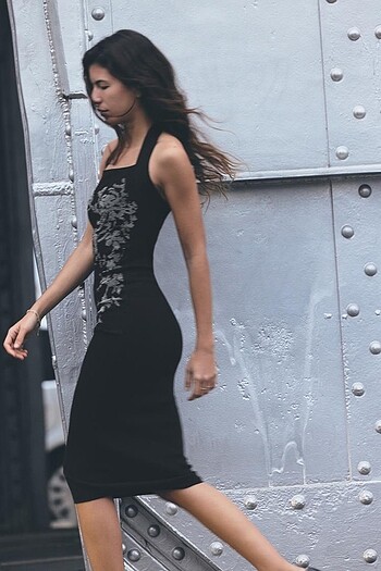 Zara taşlı siyah elbise - Görsel 2