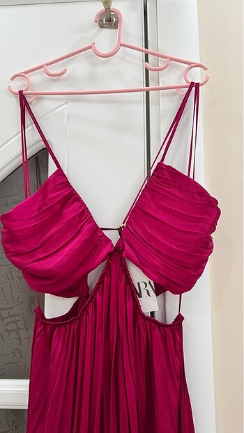 Zara Pencere Detaylı Elbise