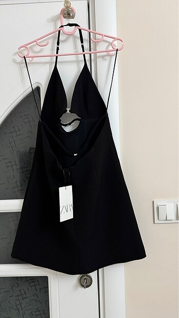 Zara Pencere Detaylı Siyah Kısa Elbise - Görsel 9