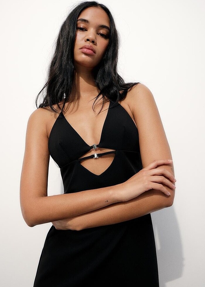 Zara Pencere Detaylı Siyah Kısa Elbise - Görsel 5