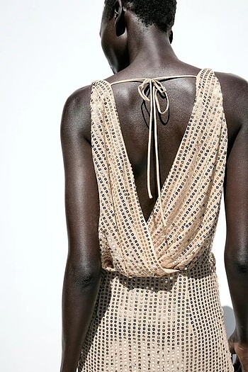 Zara Gold Rengi Pullu Elbise