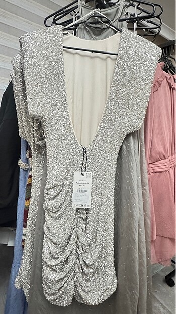 Zara Gümüş Rengi Pullu Elbise - Görsel 12