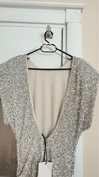 Zara Gümüş Rengi Pullu Elbise - Görsel 10