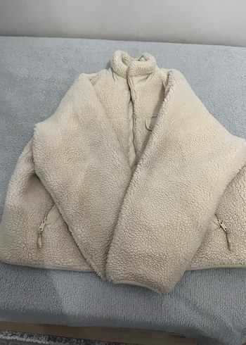 l Beden Bej Yüksek Yakalı Kadın Peluş Ceket