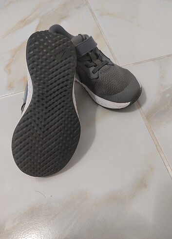 30 Beden Çocuk orjinal nike revolutıon spor ayakkabı 30 numara