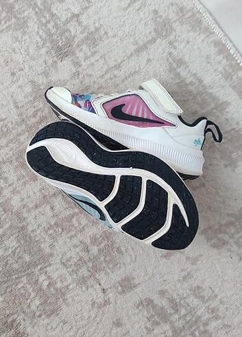 28 Beden Nike 27.5 no kız çocuk spor ayakkabı