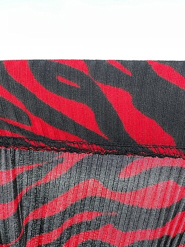 s Beden çeşitli Renk PreLoved Midi Etek %70 İndirimli.