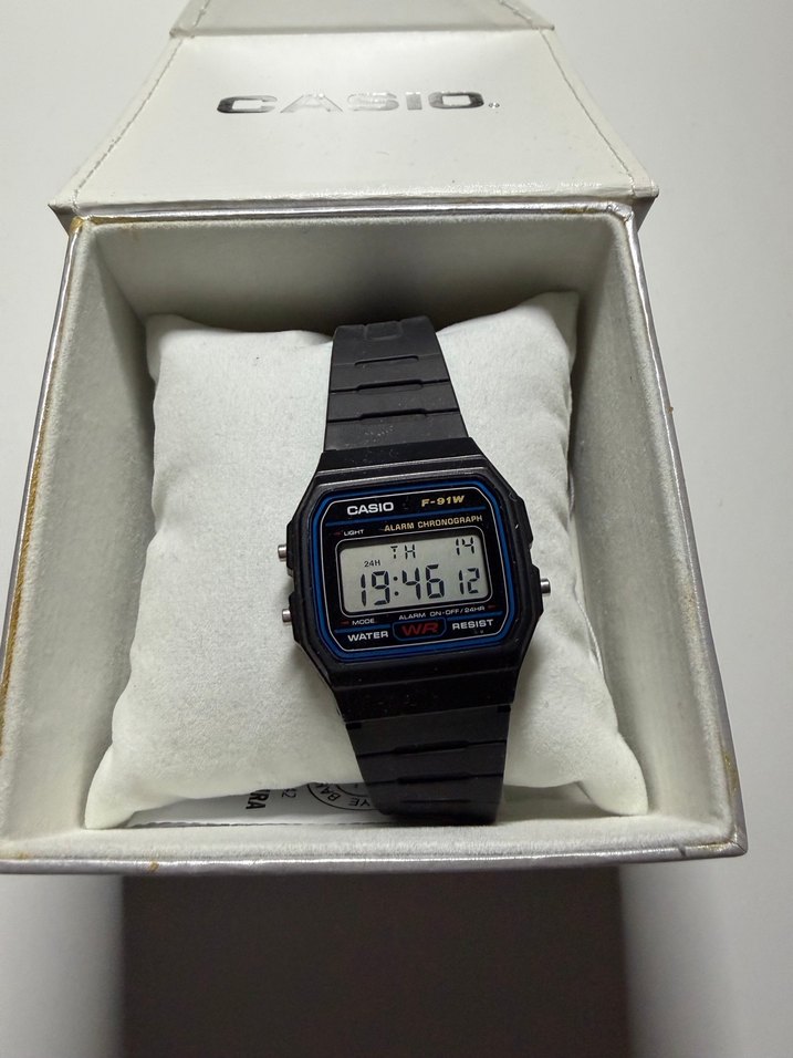 CASIO saat
F-91 W-1DG - Görsel 3