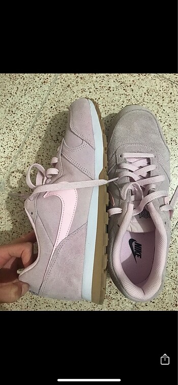 42 Beden Nike Wmns Md Runner 2 SE
