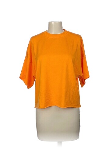 Diğer T-shirt %70 İndirimli.