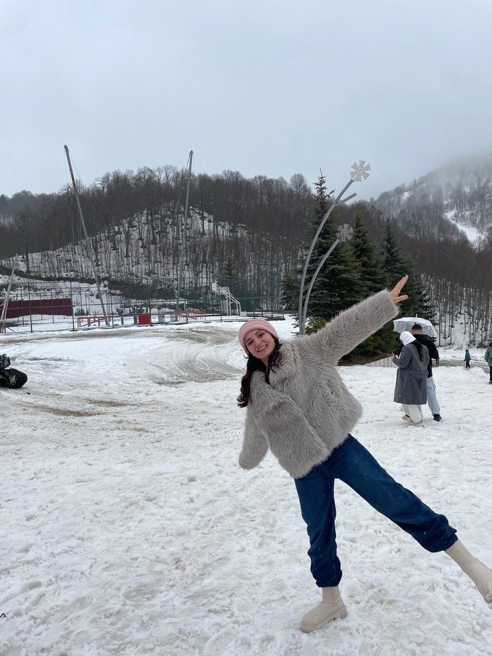 Kısa Kürk Detaylı Mont - Görsel 2