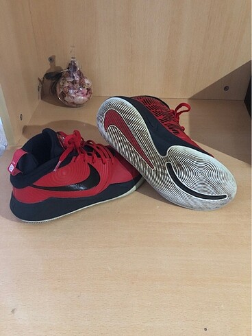 38,5 Beden Nike spor ayakkabı