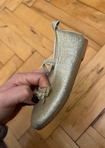 Kız Çocuk Altın Renk Parlak Fiyonk Detaylı Babet - Görsel 4