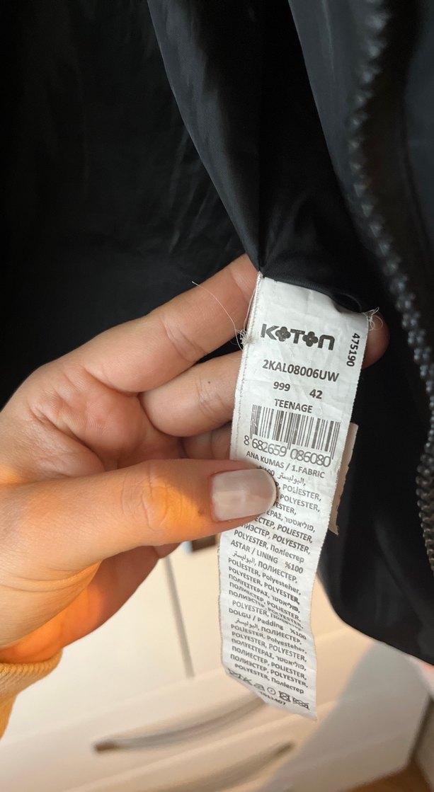 Kadın siyah mont - Görsel 3