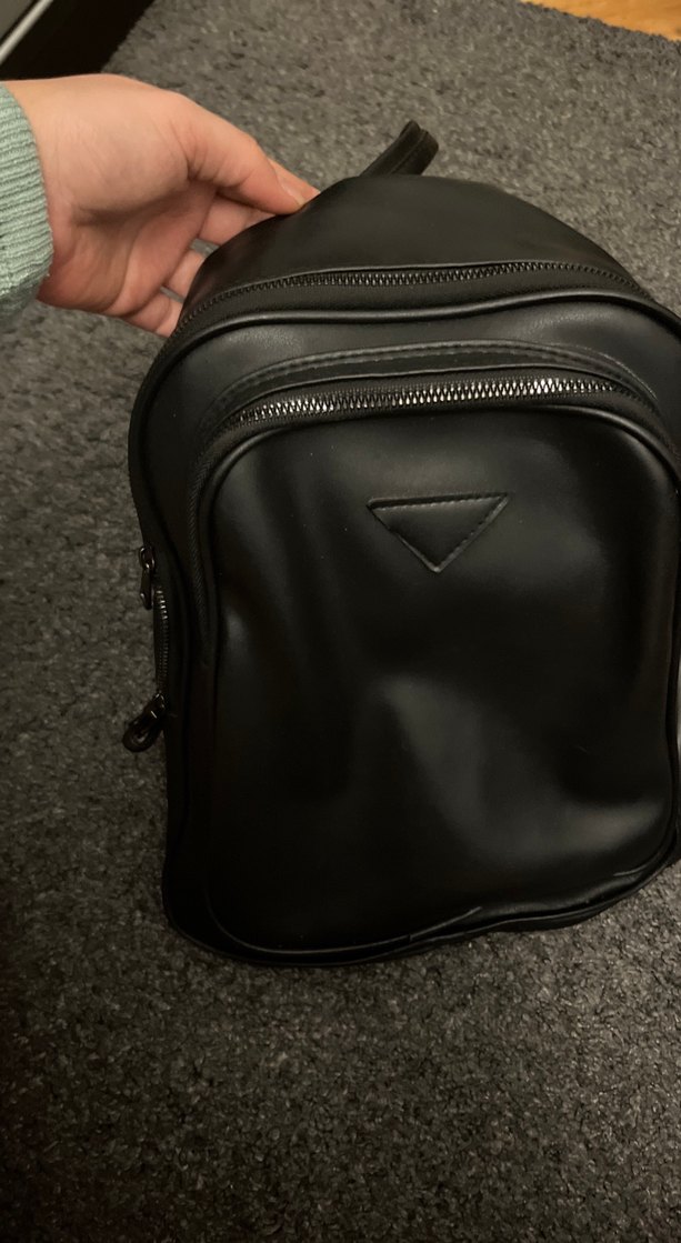 Siyah Deri Fermuarlı Kadın Sırt Çantası - Görsel 3