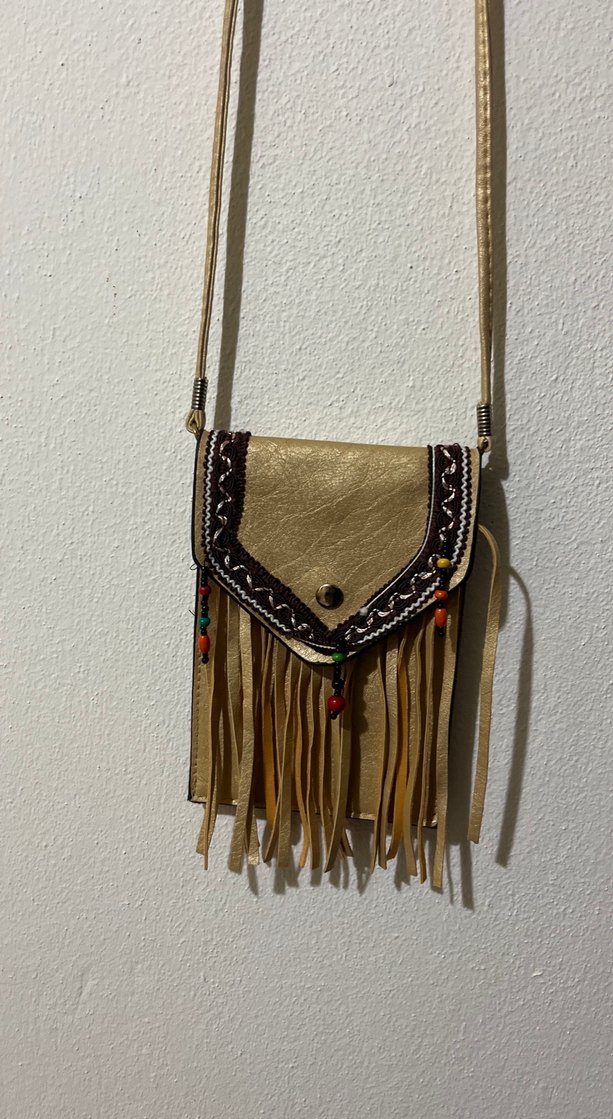 Altın Rengi Yılan Derisi Desenli Püsküllü Deri Çanta - Görsel 2