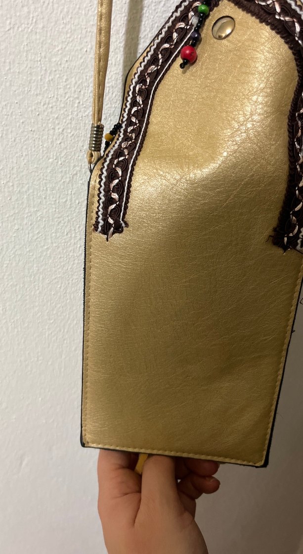 Altın Rengi Yılan Derisi Desenli Püsküllü Deri Çanta - Görsel 5