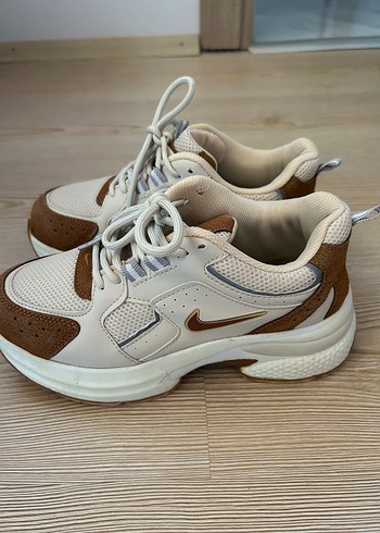 36 Beden Nike orjinal Kadın Spor Ayakkabı