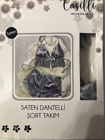 Zara Saten Dantelli şort takımı hiç kulanılmadı