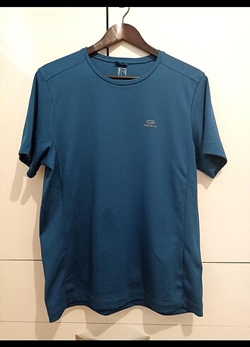 Decathlon t shirt 
