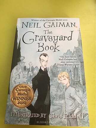 The Graveyard Book <Neil Gaiman