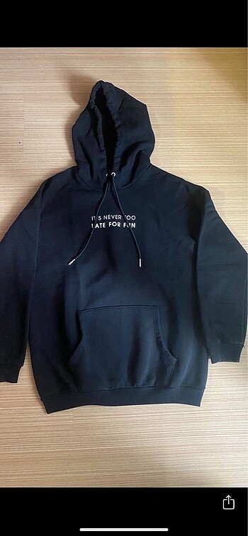 Siyah Yazılı Sweatshirt