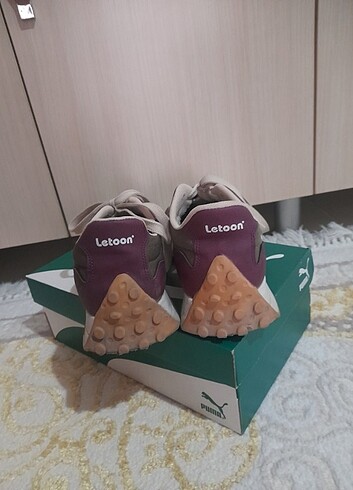 Snekar ayakkabı