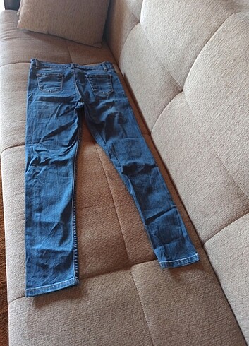 32 Beden YENİ FREE BLUE JEANS 32 BEDEN 