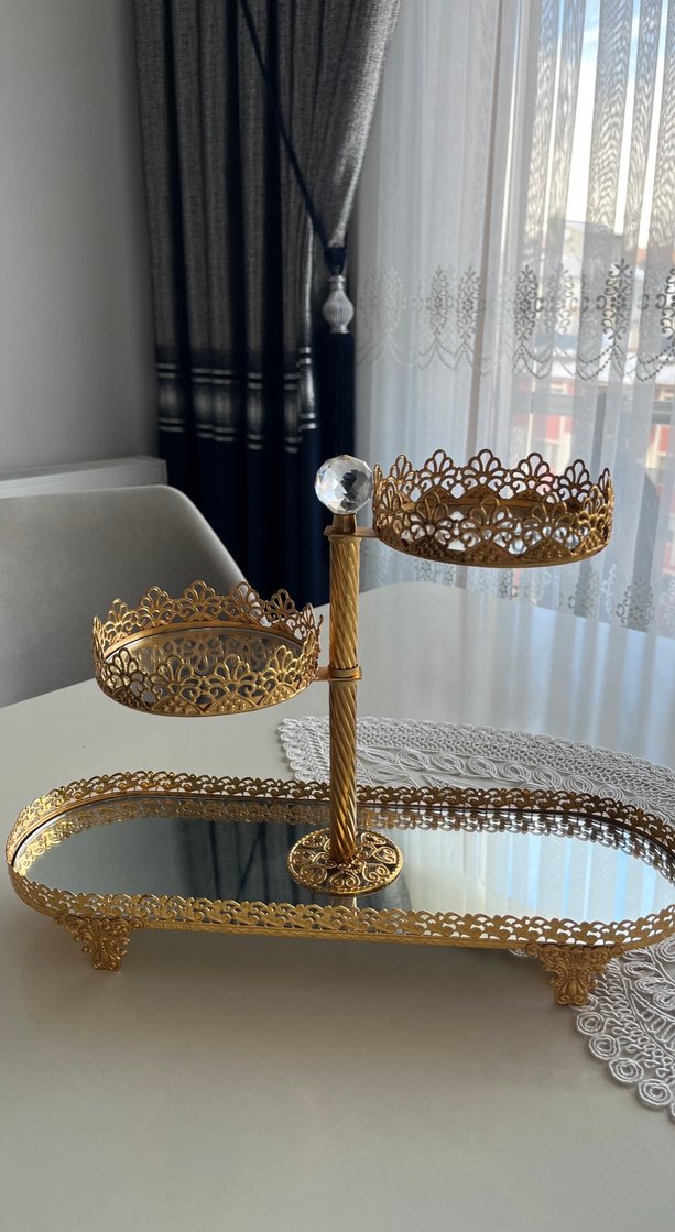 Altın Renkli Dantel Detaylı Dekoratif Ayna - Görsel 3