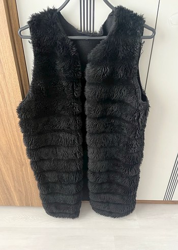 Siyah Kürk Detaylı Kadın Yelek - Görsel 3