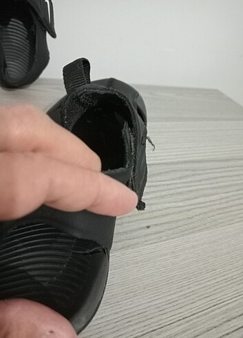 30 Beden siyah Renk Nike çocuk sandalet